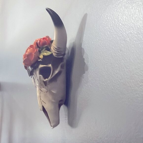 LIKE NEW Boho Steer Head w Flowers Wall Art - Picture 8 of 11